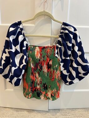 THML Smocked Floral & Navy Puff Sleeve Top